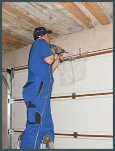 Expert Garage Doors Repairs East Northport, NY 631-408-3027